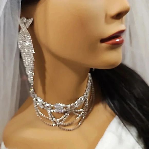 Glitter me is a one-of-a-kind unique Tiara bundle. - Picture 4 of 17